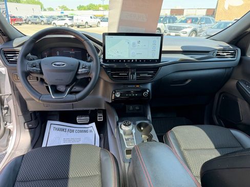 Used 2024 Ford Escape ST-Line w/ Tech Pack #1 AWD/4WD image 9