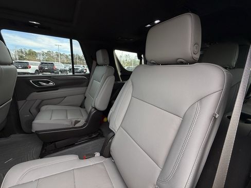 Used 2021 Chevrolet Tahoe Z71 w/ Z71 Signature Package image 27