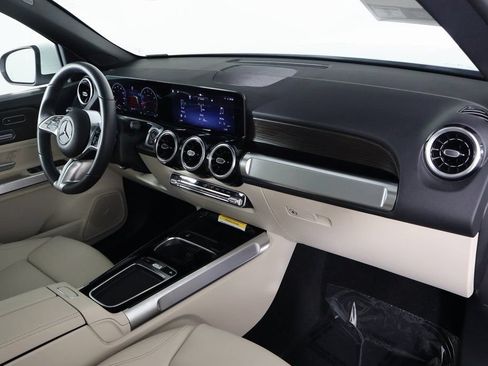 Certified 2026 Mercedes-Benz GLB 250 image 9
