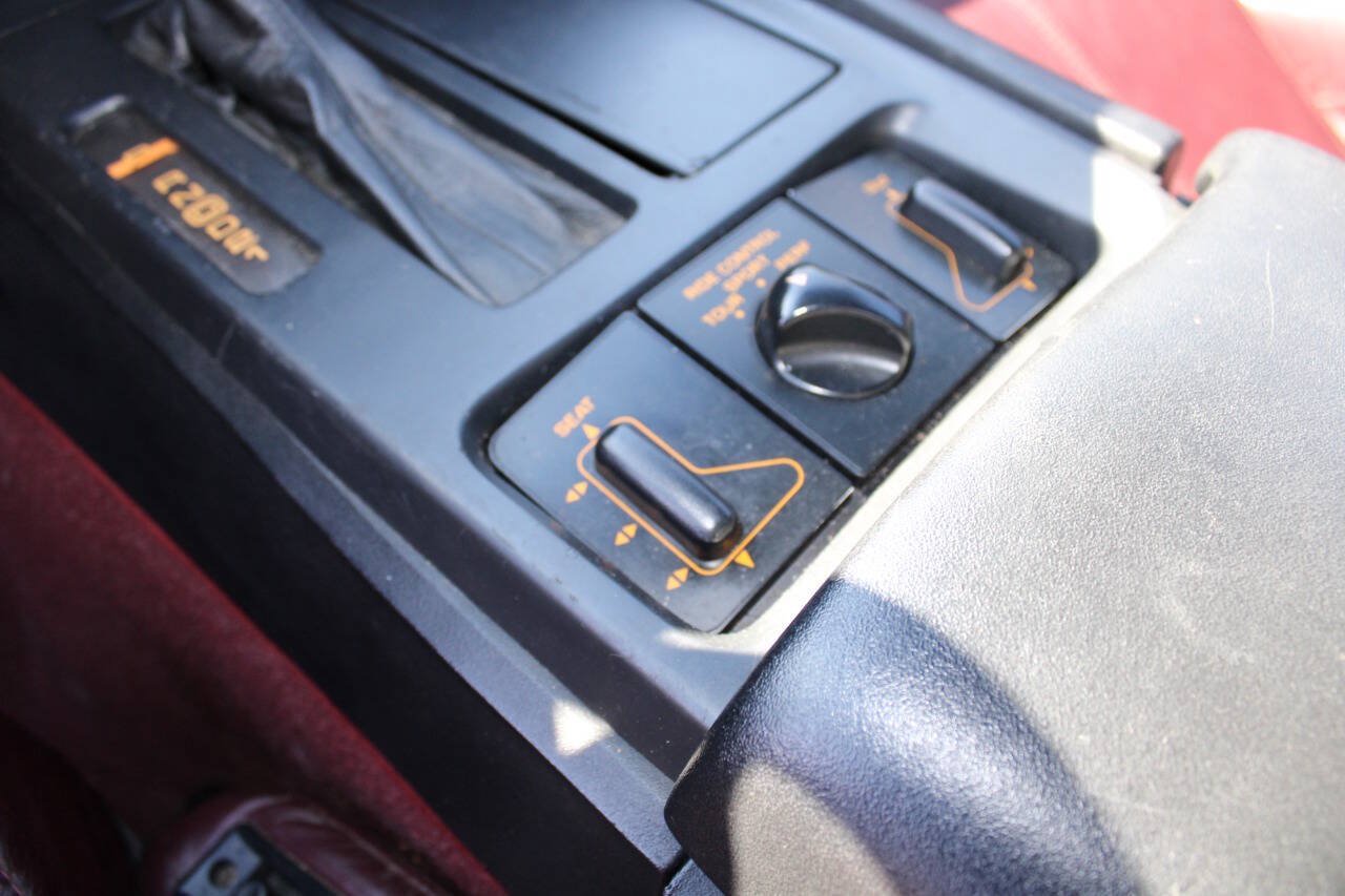 Used 1993 Chevrolet Corvette Convertible RWD image 16