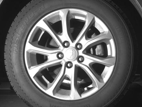 Used 2019 Chevrolet Equinox LT FWD image 15
