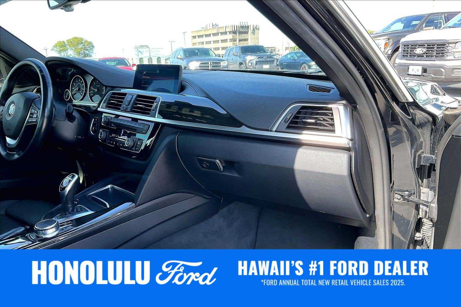 Used 2018 BMW 330i Sedan w/ Convenience Package RWD image 23