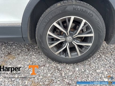 Used 2020 Volkswagen Tiguan SE w/ Panoramic Sunroof Package image 20