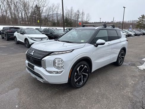 Used 2024 Mitsubishi Outlander SEL image 32