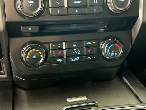 Used 2016 Ford F150 XLT w/ Equipment Group 302A Luxury AWD/4WD image 25