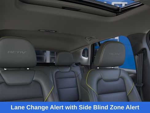 New 2026 Chevrolet Trax ACTIV w/ Sunroof Package FWD image 25