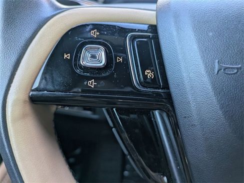 Used 2023 Lincoln Corsair Reserve w/ Equipment Group 201A image 14