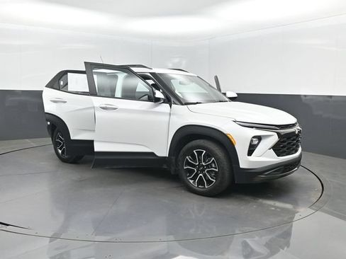 Used 2024 Chevrolet TrailBlazer ACTIV w/ Convenience Package FWD image 40