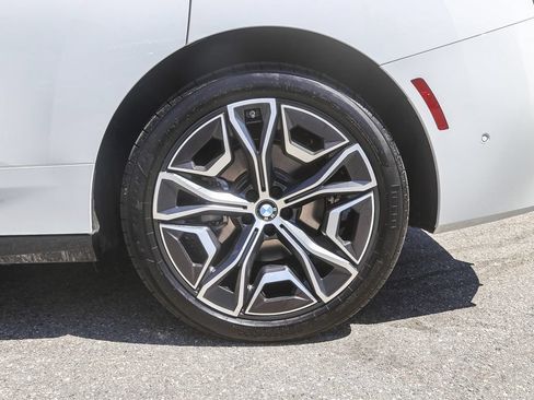 Used 2026 BMW iX xDrive60 w/ Premium Package AWD/4WD image 8