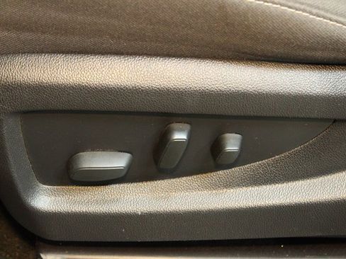 Used 2017 GMC Sierra 1500 SLE image 17