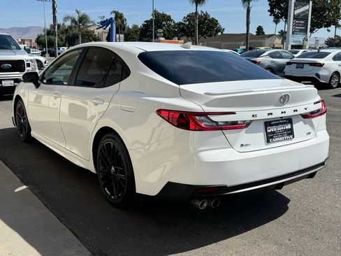 Used 2025 Toyota Camry SE FWD image 6
