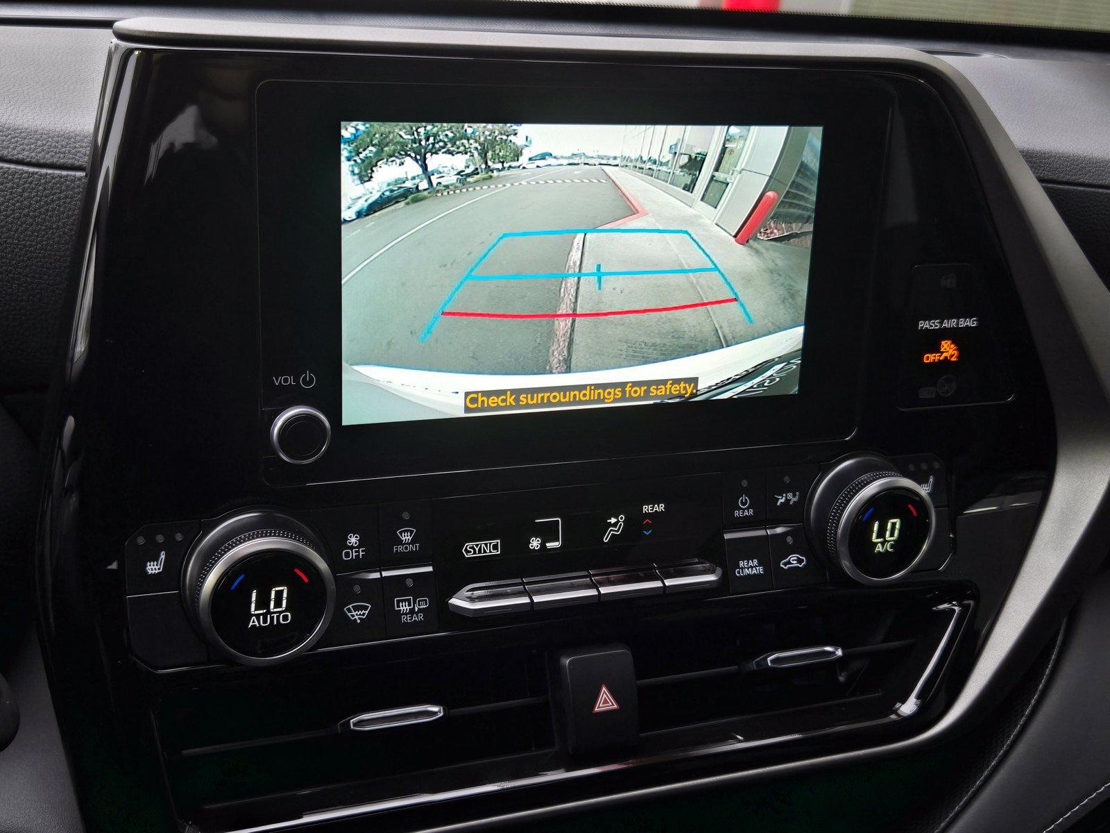 Certified 2026 Toyota Highlander XLE AWD/4WD image 15