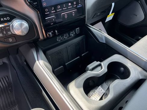 New 2026 RAM 1500 Laramie AWD/4WD image 21
