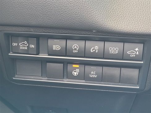 Used 2025 Toyota Tundra Limited image 25