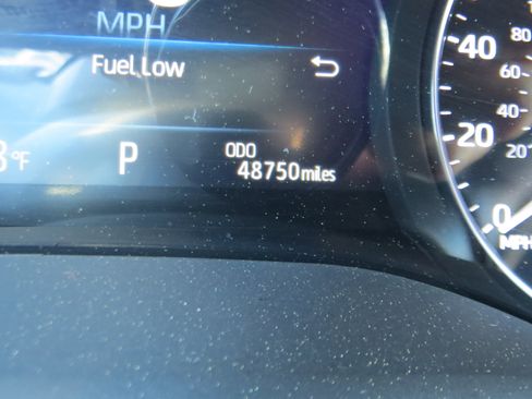 Used 2024 Toyota Sienna Platinum image 25