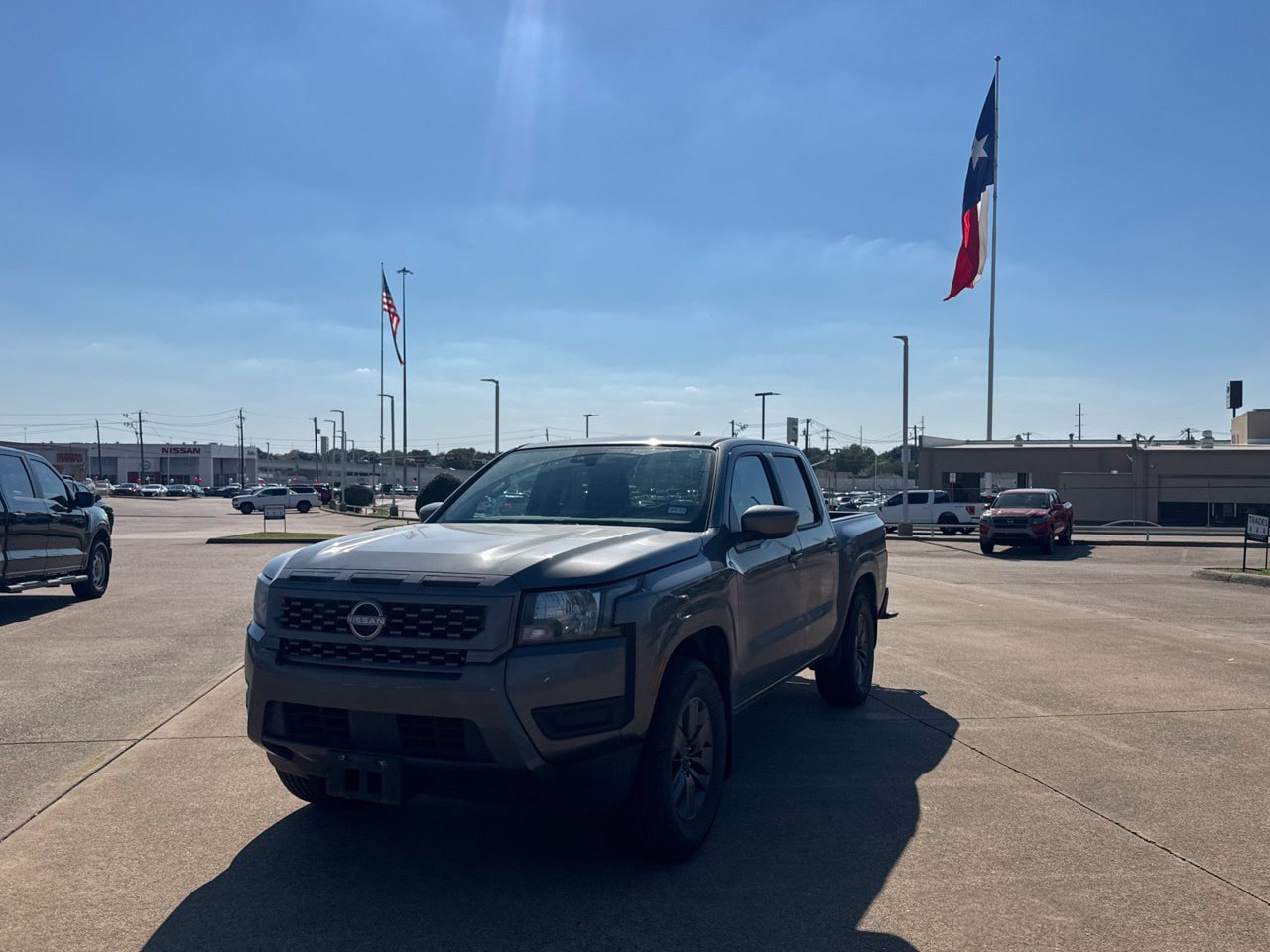 Used 2025 Nissan Frontier SV RWD image 11