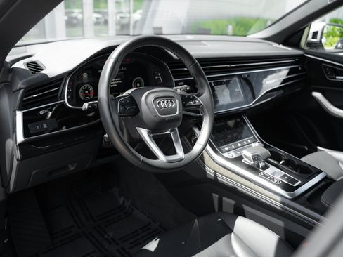 Certified 2025 Audi Q8 Premium Plus w/ Premium Plus Package AWD/4WD image 10