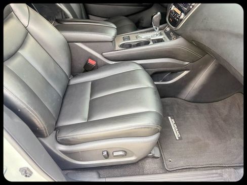 Used 2023 Nissan Murano SV w/ SV Midnight Edition Package FWD image 16