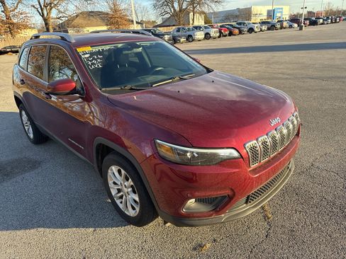 Used 2019 Jeep Cherokee Latitude w/ Popular Appearance Group image 4