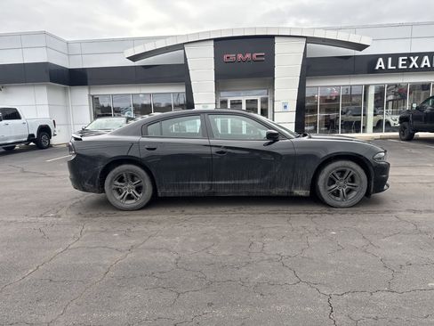 Used 2023 Dodge Charger SXT w/ Cold Weather Package image 2