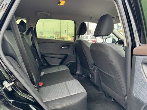 Used 2023 Nissan Rogue SV image 13