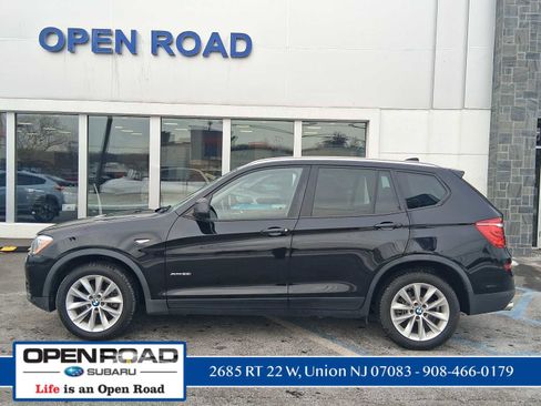 Used 2017 BMW X3 xDrive28i image 2