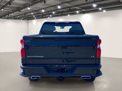 Used 2021 Chevrolet Silverado 1500 LT Trail Boss w/ Convenience Package II AWD/4WD image 6