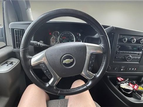 Used 2019 Chevrolet Express 3500 LS image 8