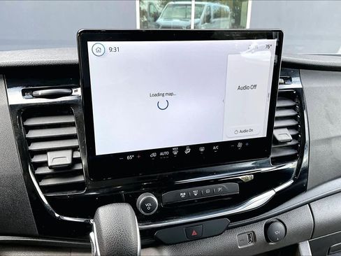 Used 2024 Ford Transit 350 XLT image 29