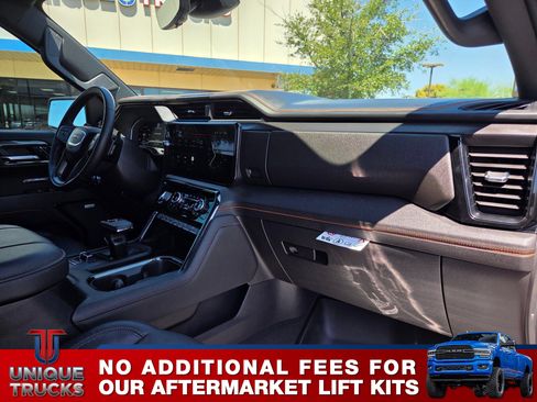 Used 2024 GMC Sierra 1500 AT4 w/ Technology Package AWD/4WD image 27