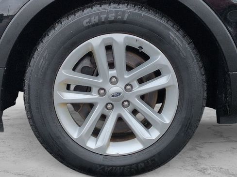 Used 2016 Ford Explorer XLT w/ Equipment Group 202A image 17