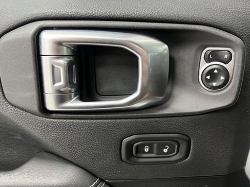 Used 2021 Jeep Gladiator Rubicon image 19