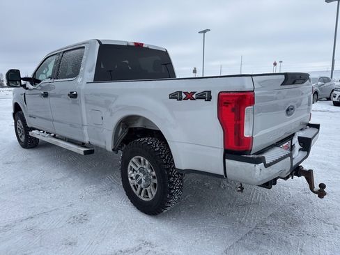 Used 2017 Ford F350 XLT image 9