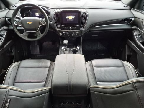 Used 2023 Chevrolet Traverse Premier AWD/4WD image 18