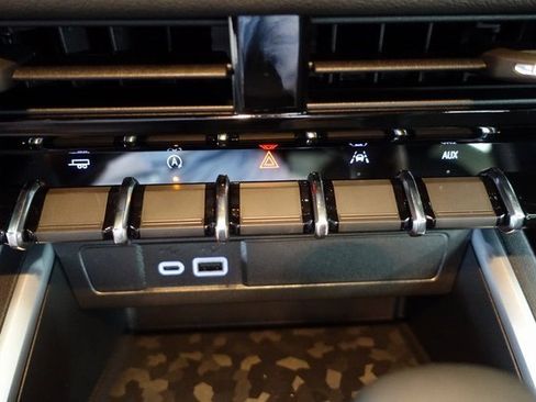 New 2025 Chevrolet Colorado LT w/ Advanced Trailering Package image 16