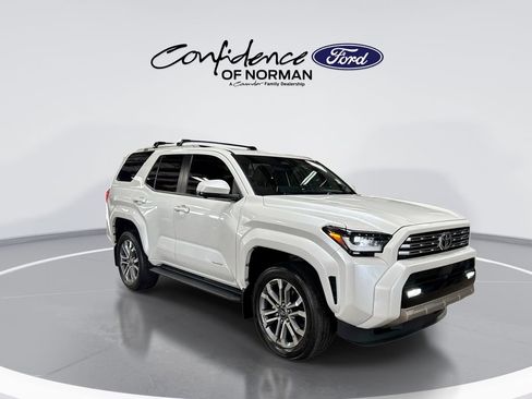 Used 2025 Toyota 4Runner Limited w/ Tow Technology Package AWD/4WD image 11