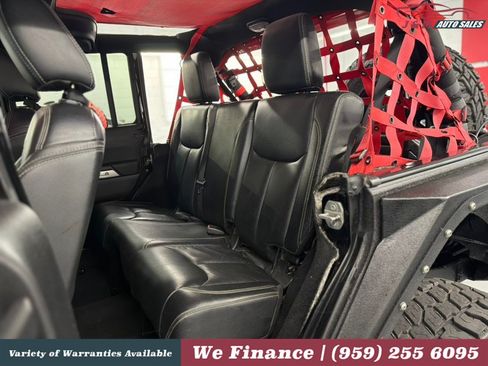Used 2015 Jeep Wrangler Unlimited Sahara w/ Connectivity Group AWD/4WD image 25