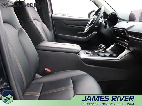 Used 2025 MAZDA CX-90 3.3 Turbo w/ Select Package AWD/4WD image 9