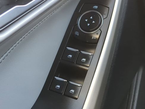 Certified 2021 Ford Explorer XLT w/ Equipment Group 202A image 22