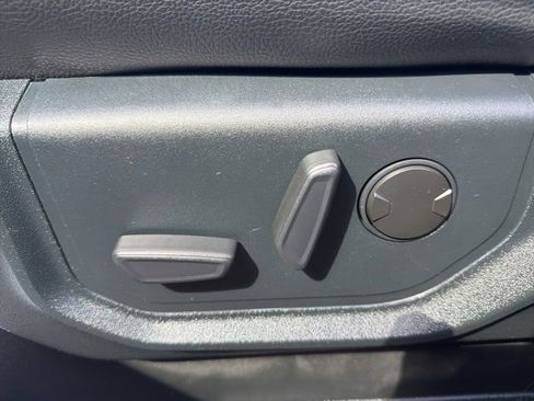 Used 2020 Ford Expedition Max XLT w/ Equipment Group 202A image 14