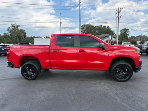 Used 2021 Chevrolet Silverado 1500 Custom Trail Boss w/ LPO, Dark Essentials Package image 2
