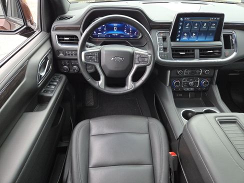 Used 2023 Chevrolet Tahoe Z71 w/ Luxury Package image 32