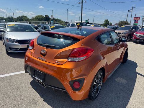 Used 2016 Hyundai Veloster Turbo FWD image 7