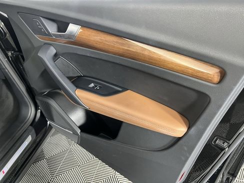 Used 2022 Audi Q5 2.0T Prestige w/ Prestige Package image 31