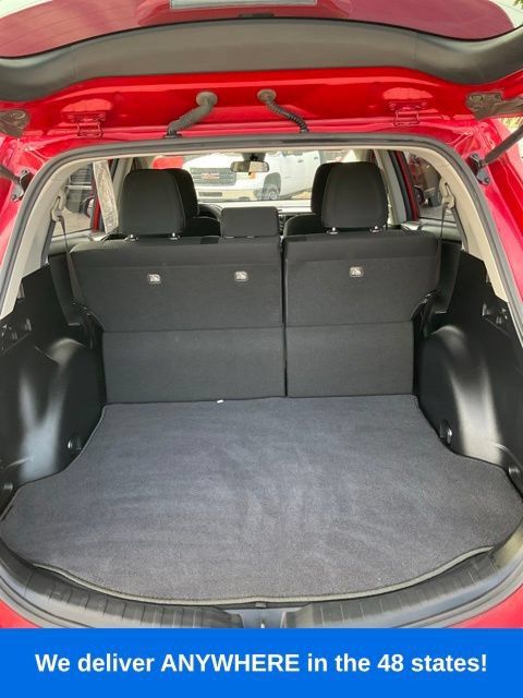 Used 2017 Toyota RAV4 LE FWD image 16