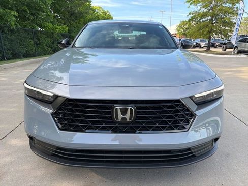 Used 2025 Honda Accord Sport image 8