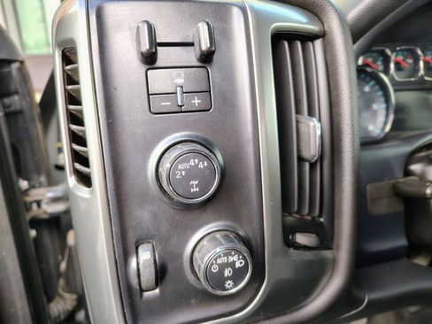 Used 2019 Chevrolet Silverado 1500 LT w/ All Star Edition AWD/4WD image 19