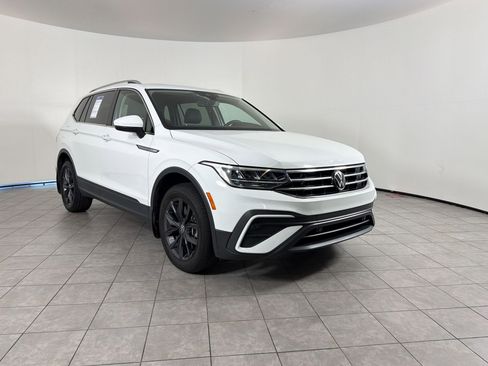 Used 2022 Volkswagen Tiguan SE image 7