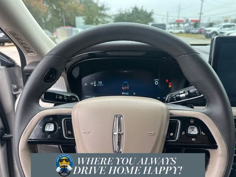 Certified 2023 Lincoln Corsair FWD w/ Equipment Group 101A image 12