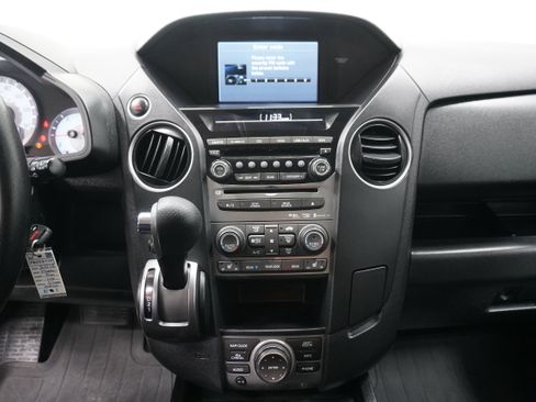 Used 2015 Honda Pilot Touring image 24